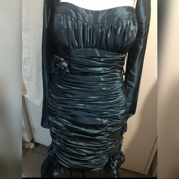 Prom dress - Picture 4 of 4